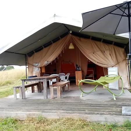 Camping La Perle Saint-Medard-la-Rochette Esterno foto